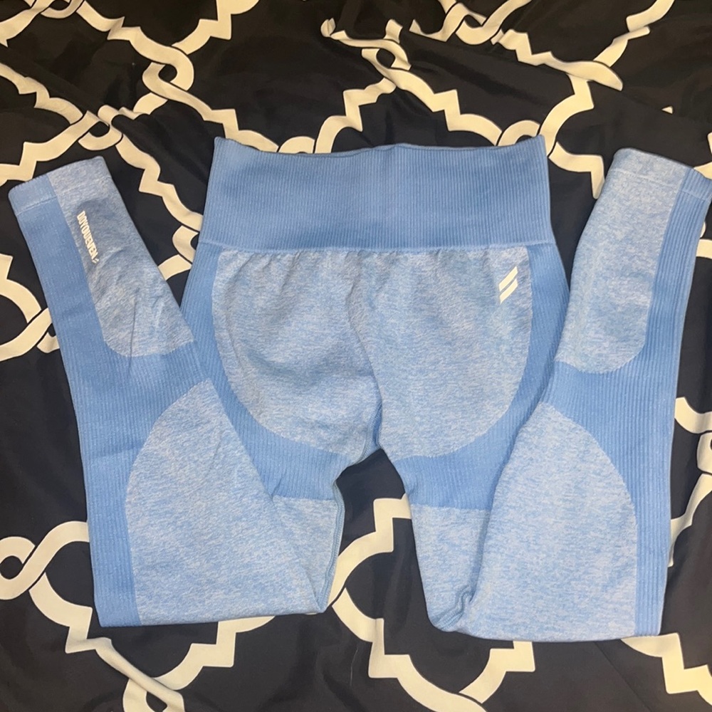 Doyoueven Blue Contour Leggings